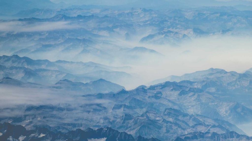 Tax and VAT compliance for cross-border B2B